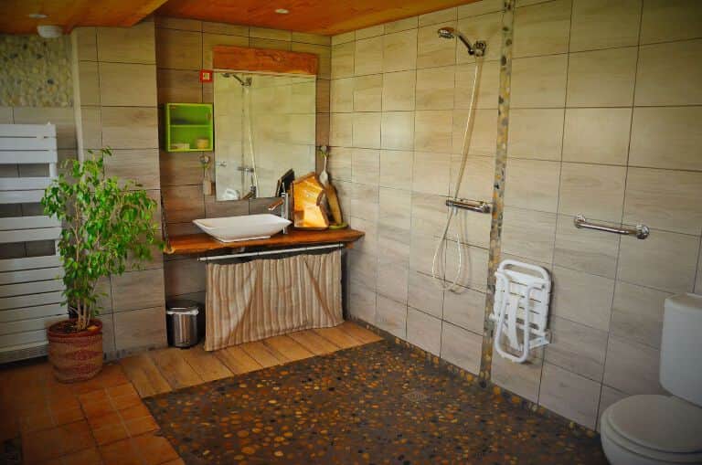 Toilette et douche écologiques - Home des Bois